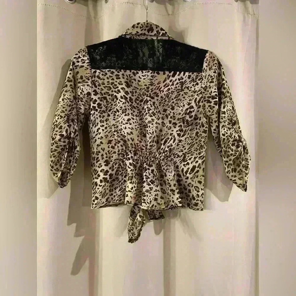 Women’s Cheetah Quarter Sleeve Glam Dollz Blouse - Picture 5 of 7